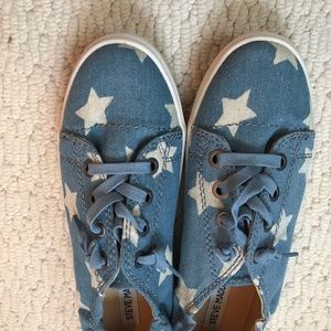 Steve Madden light denim stars sneakers